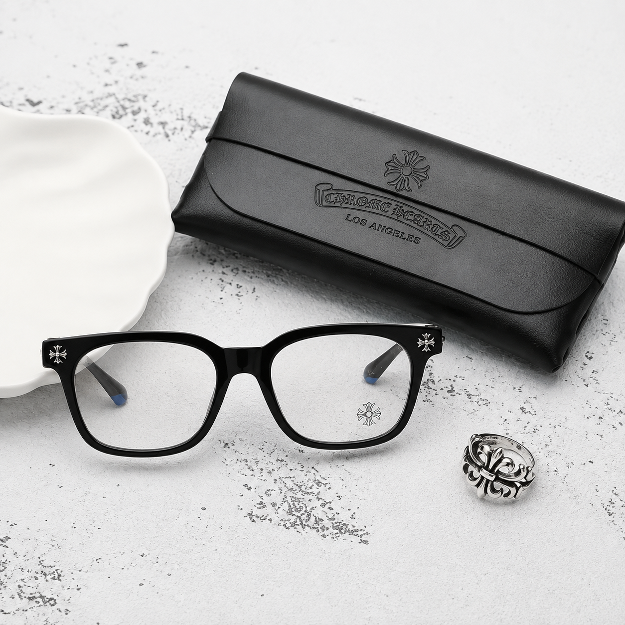 Case & Cloth